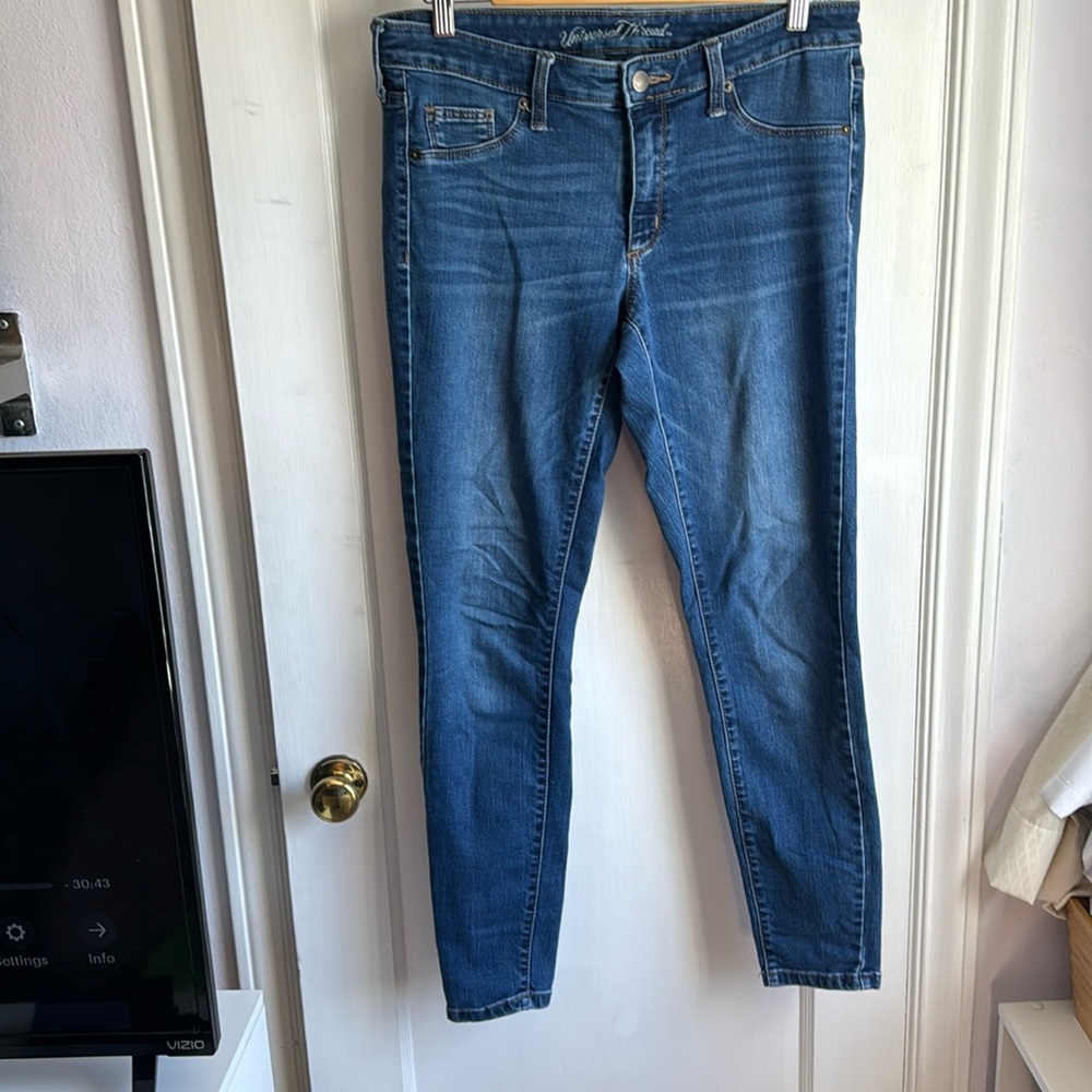 Universal Thread jeans